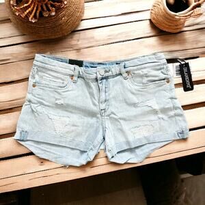 NWT - Blank NYC The Fulton Roll Up Shorts - Light Wash Blue 26